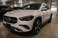 This Mercedes-Benz GLA 250 has a powerful Intercooled Turbo Gas/Electric I-4 2.0 L/121 engine poweri... (image 3)