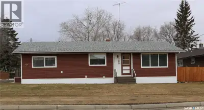Here's a great option that's move in ready! Income potential with a basement suite to help pay your...