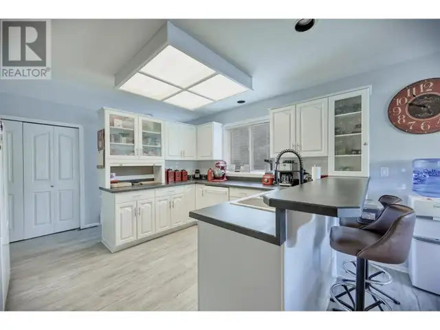 45 HARBOUR KEY Drive Osoyoos, British Columbia in Houses for Sale in Penticton - Image 14