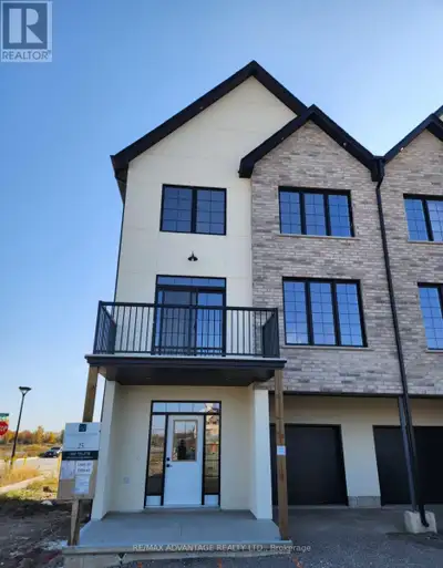 11 - 235 KENNINGTON WAY London South (South W), Ontario
