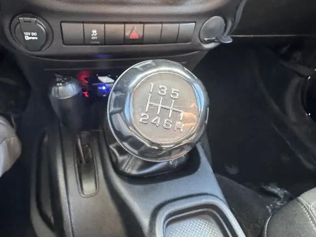 2015 Jeep Wrangler 4WD 2dr Sport in Cars & Trucks in Longueuil / South Shore - Image 23