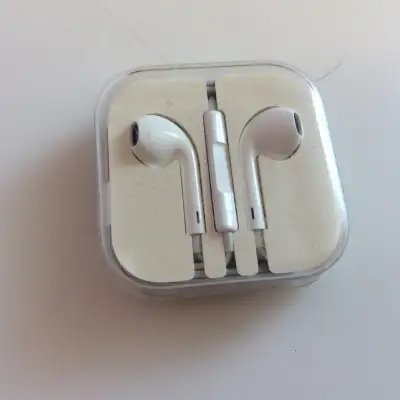 Apple EarPods Earbuds Earphone Headphone, View more