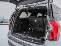 Welcome to Sherwood Buick GMC! This GMC Yukon XL boasts a Gas V8 6.2L/ engine powering this Automati... (image 7)