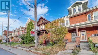 MAIN & BSMT - 329 GREENWOOD AVENUE Toronto (Greenwood-Coxwell),