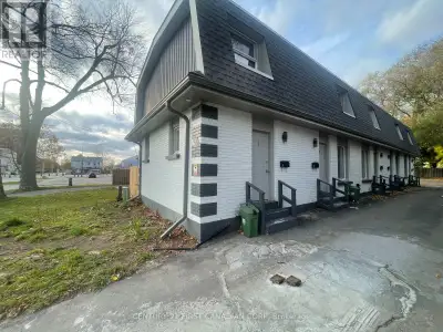 This place is absolutely money maker. Incredible cap rate of 6.5%. This lovely 5 unit town house con...