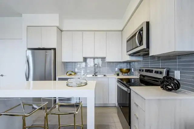 45 Railroad - 3 Bedroom Apartment for Rent in Long Term Rentals in Mississauga / Peel Region - Image 4