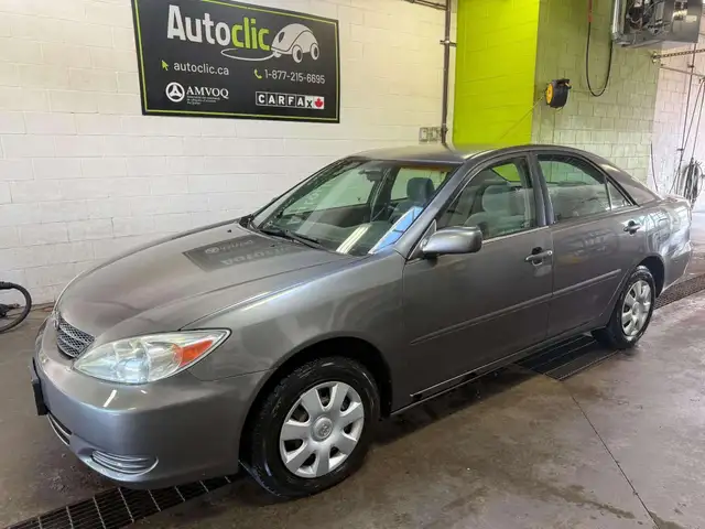 2004 Toyota Camry LE