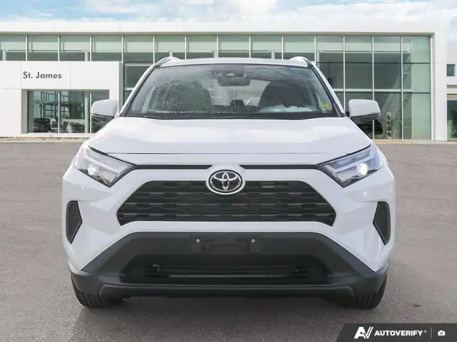 2023 Toyota RAV4 XLE | HEATED STEERING WHEEL | HEATED FRONT in Cars & Trucks in Winnipeg - Image 9