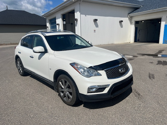2016 Infiniti QX50 AWD No Accidents Low km in Cars & Trucks in Calgary - Image 4