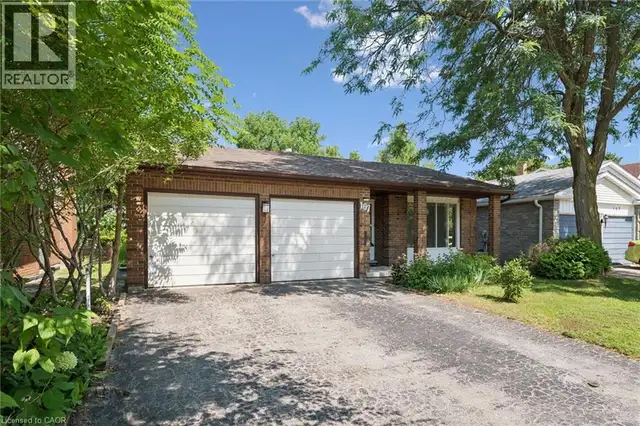 167 WESTVALE Drive Waterloo, Ontario in Houses for Sale in Kitchener / Waterloo - Image 3