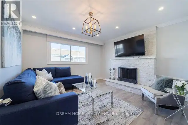 #BACK - 6 ALCESTER COURT Toronto (Yorkdale-Glen Park), Ontario in Long Term Rentals in City of Toronto - Image 4