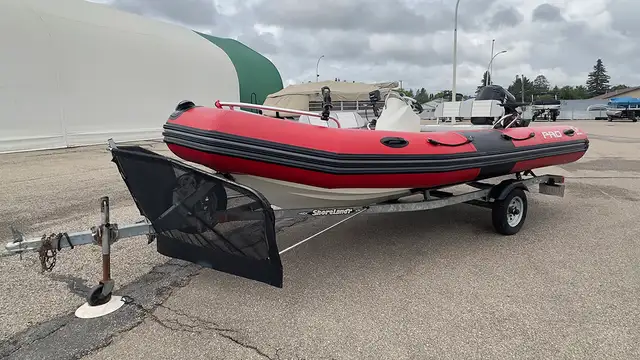 2013 Zodiac Pro 550 Bay Runner -used inflatable fishing boat in Powerboats & Motorboats in Prince Albert - Image 2
