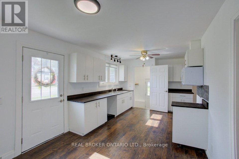 387 COUNTESS STREET S West Grey, Ontario 3