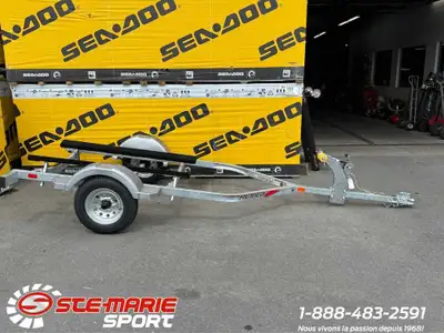 Remorque à motomarine REMEQ MNS1500G galvanisée. Roue jack avant en option. 69$ installé! Roue de se...