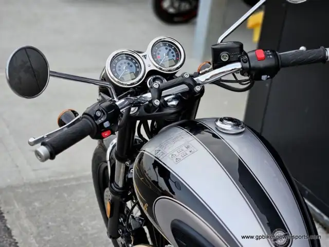2025 Triumph Bonneville T100 Icon Edition in Street, Cruisers & Choppers in Oshawa / Durham Region - Image 17