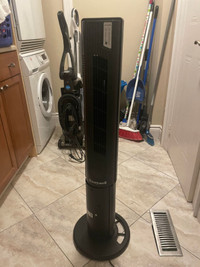Honeywell Black Floor Tower Fan, 40-in -A BIT BROKEN