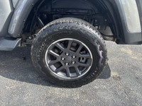 Jeep**Gladiator**Overland**3.6L**V6**4x4**Automatic**Leather Seats**Heated Seats**Heated Steering Wh... (image 8)