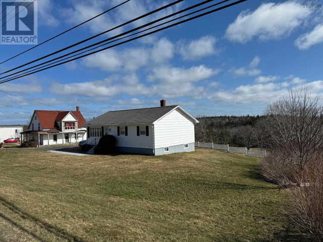 2521 Highway 334 Wedgeport, Nova Scotia in Houses for Sale in Yarmouth - Image 3