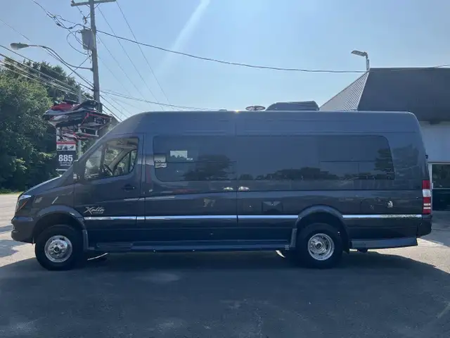 2018 Regency 3500 XALTA LX **SPRINTER MERCEDES DIESEL 4X4** in RVs & Motorhomes in Laval / North Shore - Image 10