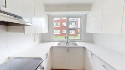 362 McArthur & 388-390 Irwin Miller - Apartments for Rent in Vanier South Ottawa Located at 362 McAr...
