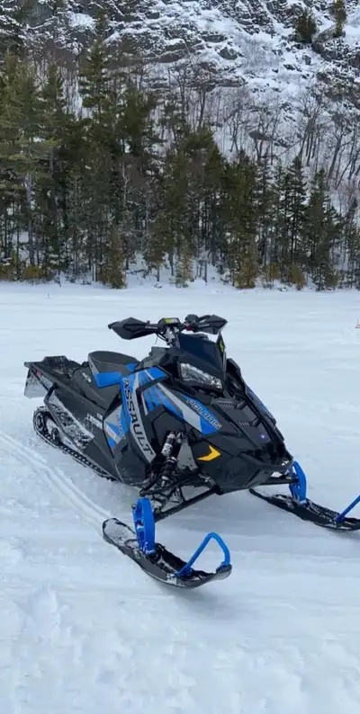 APPLY NOW: https://www.ridecollective.ca/get-pre-approved The 2017 POLARIS SWITCHBACK ASSAULT 800 14...