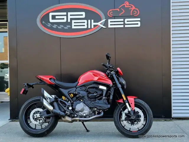 2023 Ducati Monster + Ducati Red in Sport Bikes in Oshawa / Durham Region - Image 3