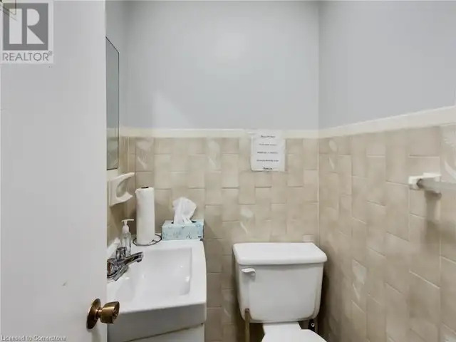 51 AUGUSTA Street Hamilton, Ontario in Houses for Sale in Hamilton - Image 20