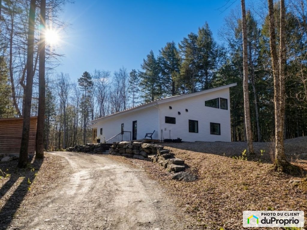 $799,000 - Bungalow for sale in Orford — photo 1