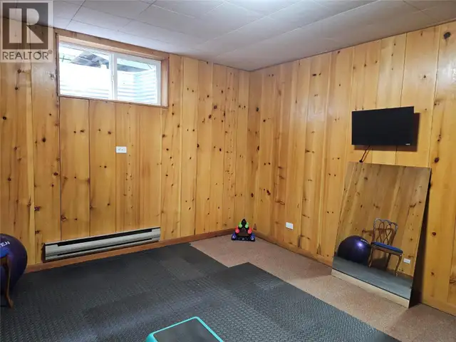 301 5TH Street NW Nakusp, British Columbia in Houses for Sale in Nelson - Image 25