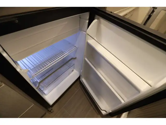 2022 Thor Motor Coach Tellaro Sequence / tellaro 20A Classe B av in Travel Trailers & Campers in Laval / North Shore - Image 12