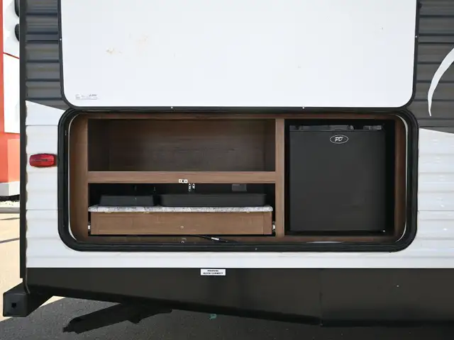 2018 Aspen Trail 29BHS in Travel Trailers & Campers in St. Albert - Image 9