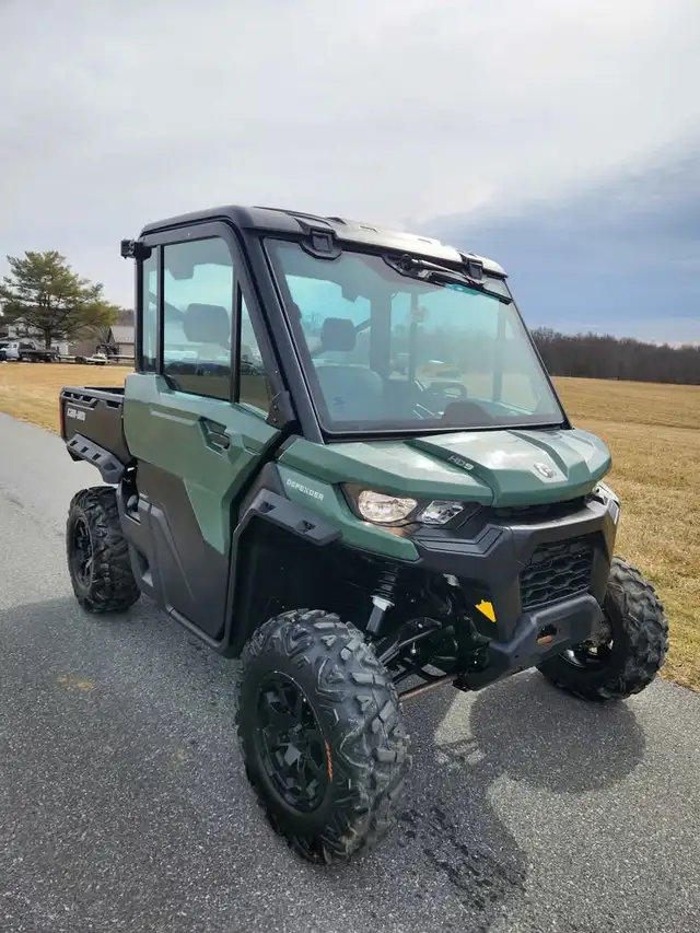 2023 CANAM DEFENDER HD9-GREEN! in ATVs in Dartmouth - Image 3