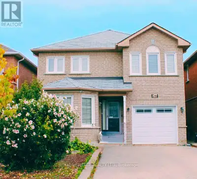 Turnkey Living on Lavender in the heart of Woodbridge! Large open concept main floor, withmassive ca...