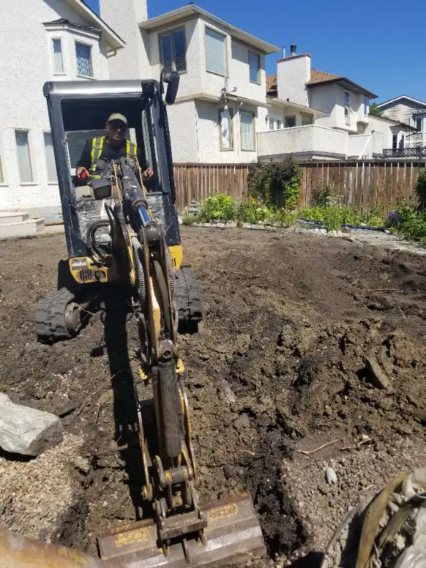 Demolition External & Internal Garage, Small Houses in Cleaners & Cleaning in Calgary - Image 6