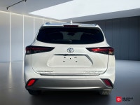 Welcome to Belleville Toyota! . Engine: 4 Cylinder Engine 2.4L L/100Km City: 11.0 L/100Km Hwy: 8.4 S... (image 5)