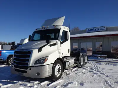 Welcome to Andy's Truck Sales. 2020 FREIGHTLINER T11664ST EVOLUTION DAY CAB #3473 ; 499,869 KM ; 11,...