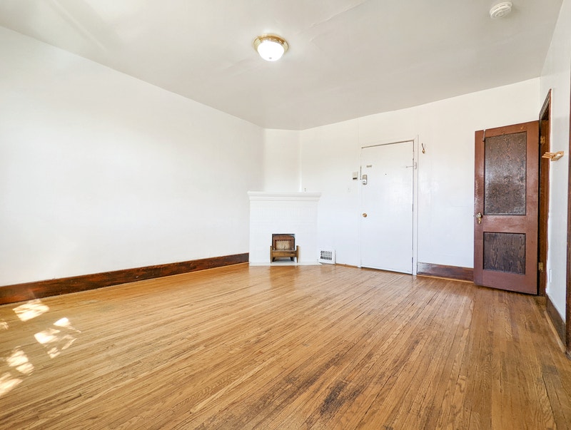 Downtown Edmonton Apartment For Rent Arcade Heritage Apartment Long