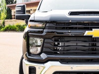 Welcome To Sherwood Park Chevrolet. The #1 Volume Chevrolet Dealer in Canada. This Chevrolet SILVERA... (image 4)