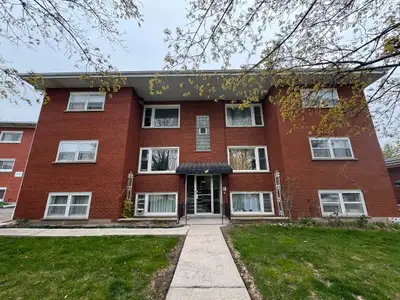 K-W Property Management Corp Presents: Located at 274 Ottawa St S, Kitchener Unit A Centrally Locate...