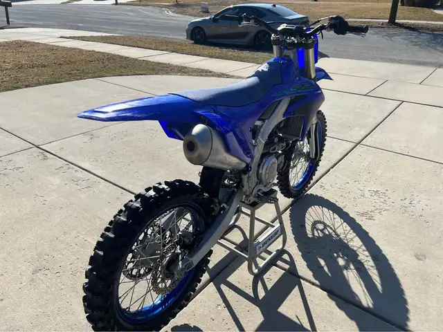 2024 YAMAHA YZ450F-BLUE! in Dirt Bikes & Motocross in Thunder Bay - Image 7