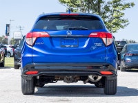 Discover sporty versatility and exceptional efficiency with the 2020 Honda HR-V Sport AWD. Finished... (image 5)
