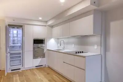 Renovated Akelius studio apartment for rent. Located near Sherbrooke W in the Downtown - McGill neig...