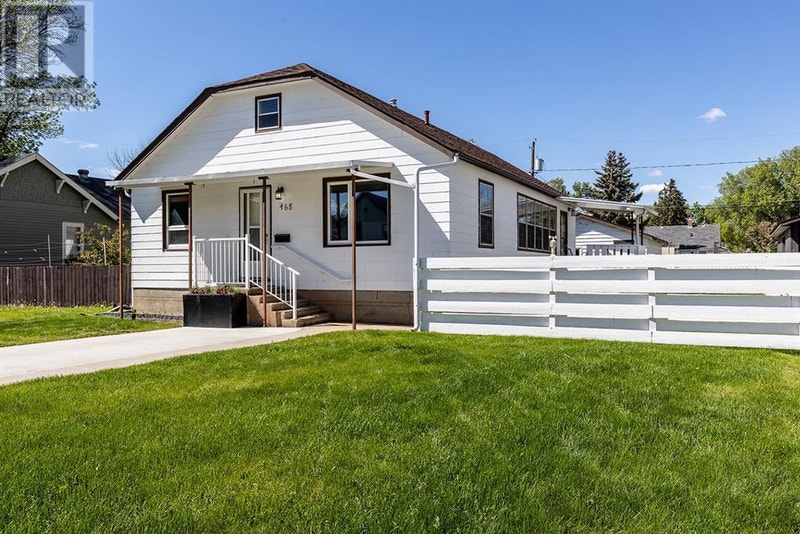 468 10 Street SE Medicine Hat, Alberta Houses for Sale Medicine Hat
