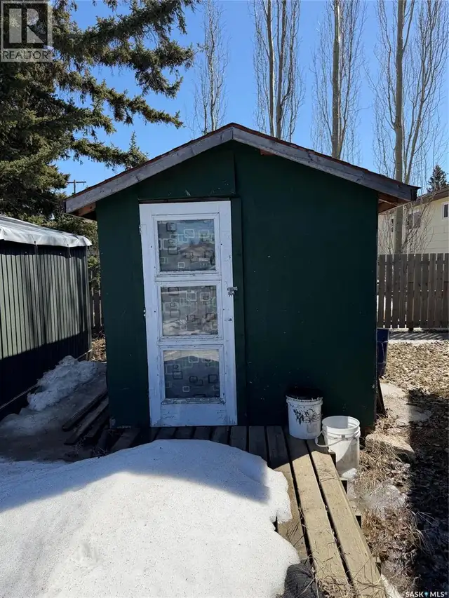 222 1st AVENUE Glaslyn, Saskatchewan in Houses for Sale in Prince Albert - Image 18