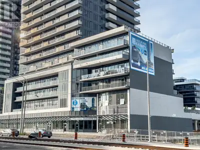 Discover urban sophisticated in this bright 2 bedroom condo at the prestigious Canopy Towers. This t...