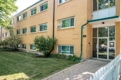84 Regal Ave- Dolphin Apts- 2 Bedroom