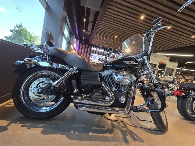 2006 Harley-Davidson Dyna Street Bob in Street, Cruisers & Choppers in Markham / York Region - Image 5