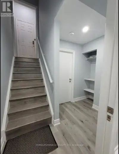 56 VANDERPOOL CRESCENT Brampton (Brampton East), Ontario