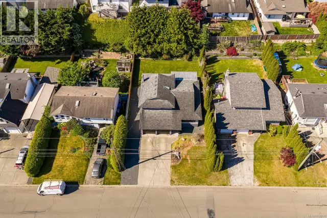 1732 Penfield Rd Campbell River, British Columbia in Houses for Sale in Campbell River - Image 5
