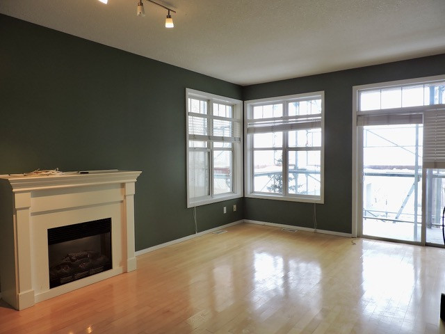 Downtown Edmonton 2 Bed 1 Bath Oliver Apartment For Rent in Long Term Rentals in Edmonton - Image 3